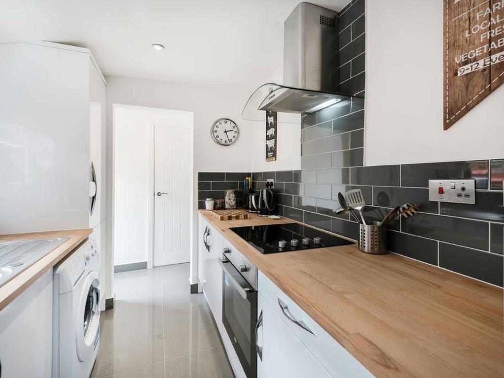 Cambridge House - Modern 2 Bedroom House, Close To Luton Airport & Town Centre Exterior photo