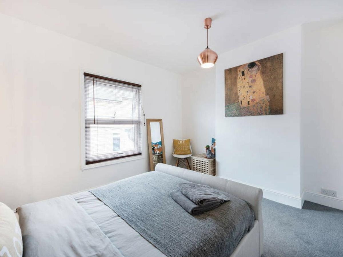 Cambridge House - Modern 2 Bedroom House, Close To Luton Airport & Town Centre Exterior photo